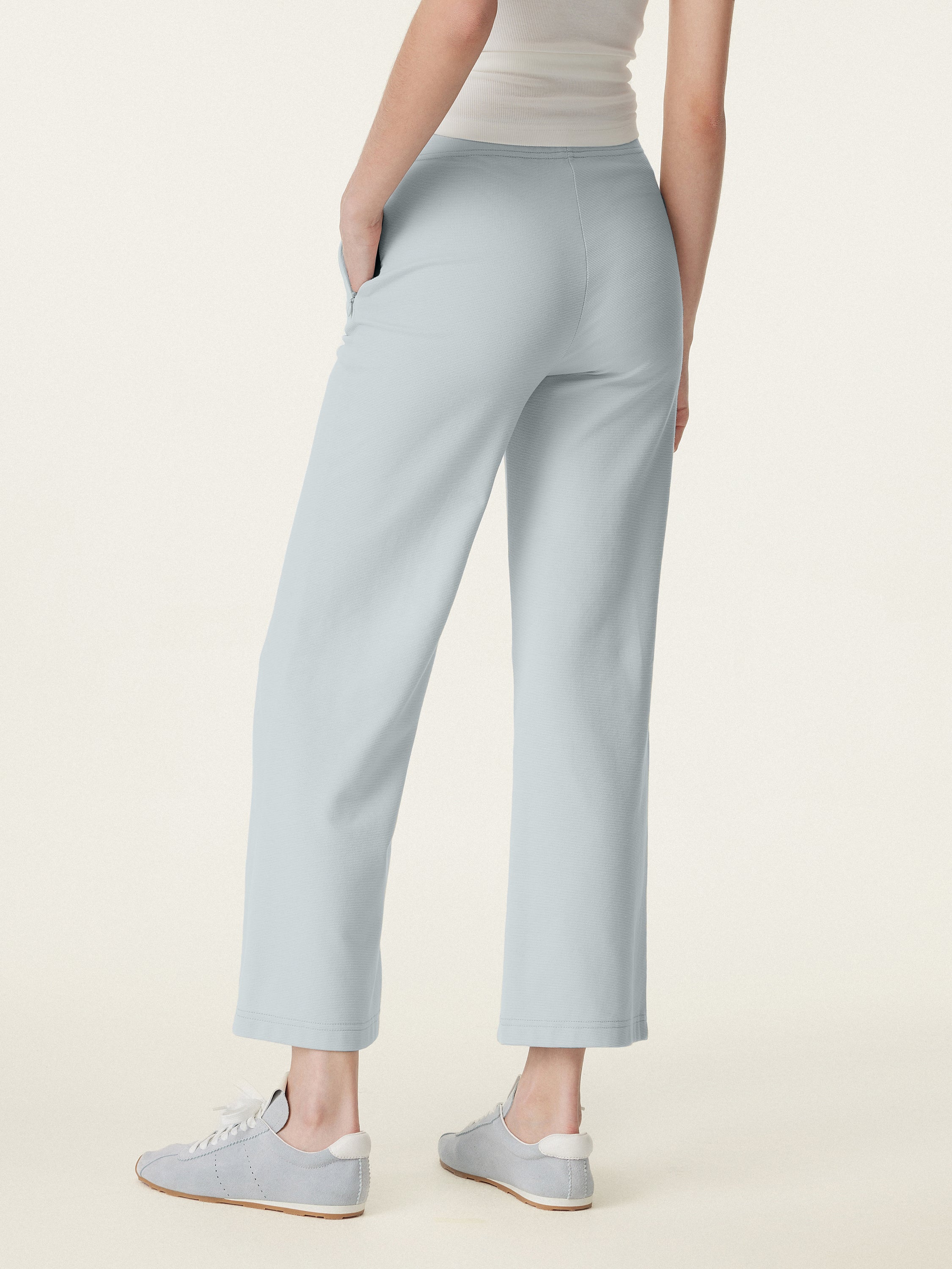 Mid Rise Cropped Flare Pants with Pockets Mid Rise Cropped Flare Pants with Pockets