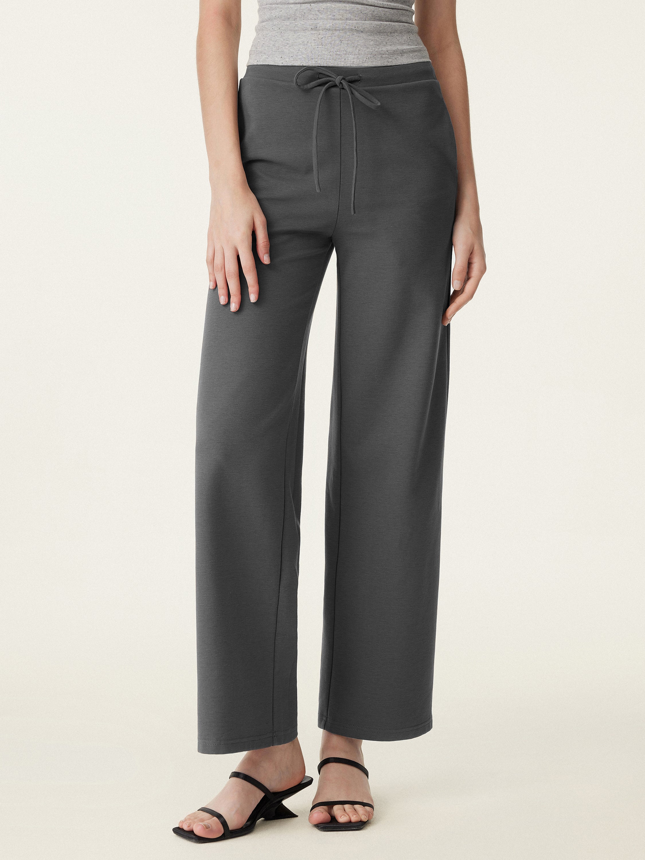 Mid Rise Drawstring Wide Leg Pant with Pockets Mid Rise Drawstring Wide Leg Pant with Pockets