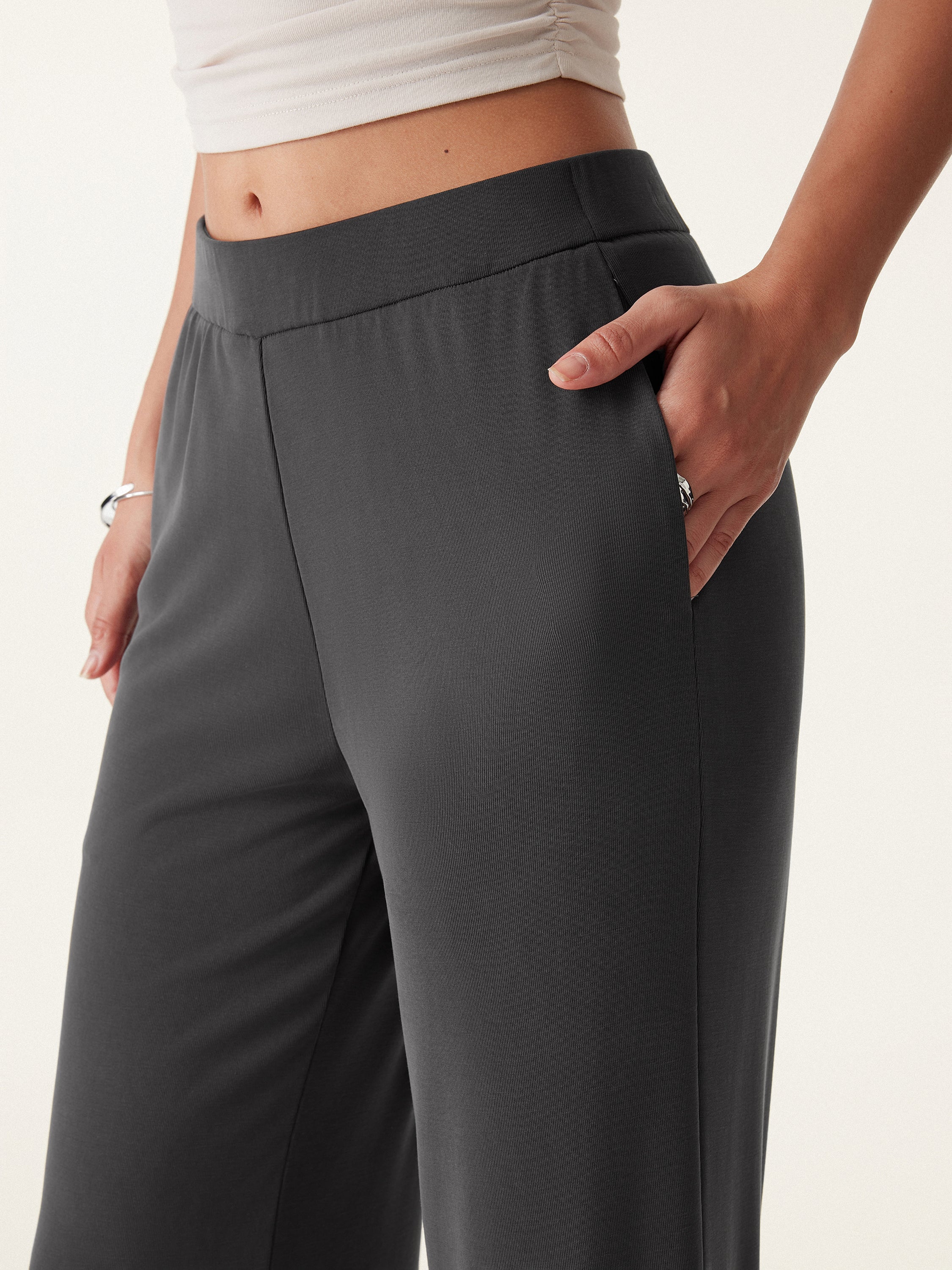Wide Leg Pull-on Pant with Pockets Wide Leg Pull-on Pant with Pockets